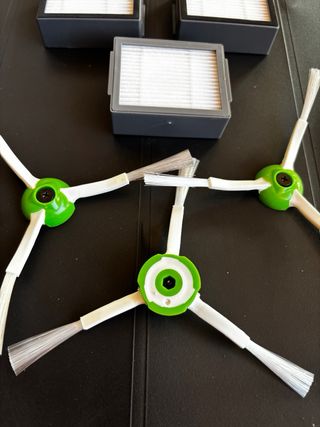 RICAMBI FILTRI + SPAZZOLE LATERALI IROBOT ROOMBA