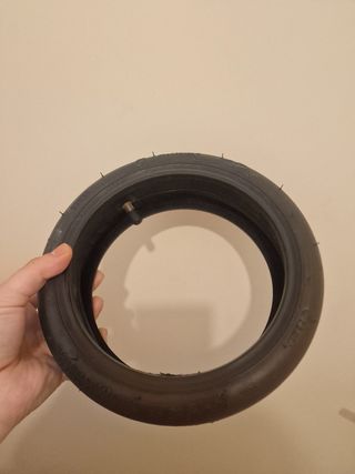 Llanta y neumático para patinete