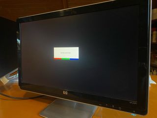 Monitor HP con altavoces