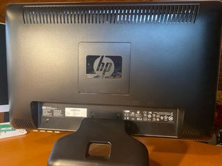 Monitor HP con altavoces