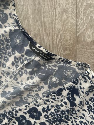 Vestido Shein estampado flores - Talla L