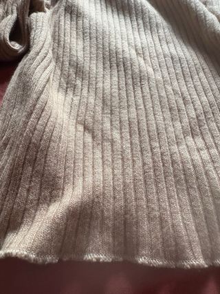 Jersey cuello alto beige