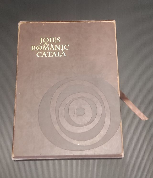 Joies del Romànic Català. Libro gran formato.