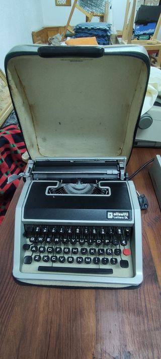 Olivetti Lettera DL Antigua
