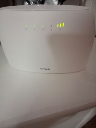 Router Tenda N300 - Wifi