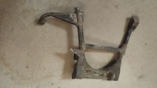 Caballete trasero moto