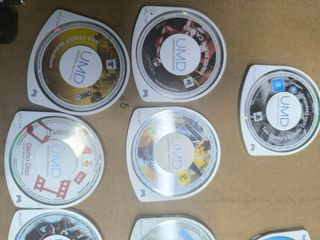PSP Sony negra + 10 juegos