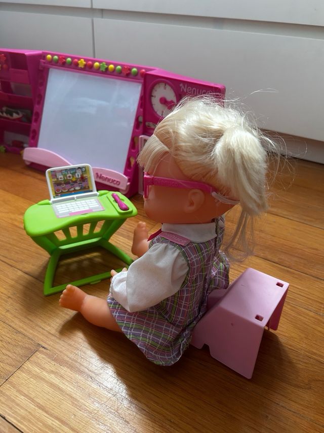 Nenuco Profesora: Muñeca + Pizarra