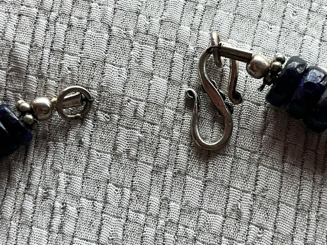 Gargantilla beréber plata y lapislázuli