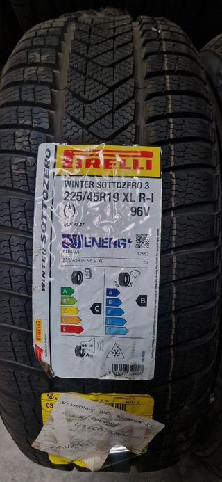 Neumáticos Invierno Pirelli Sottozero 225/45R19