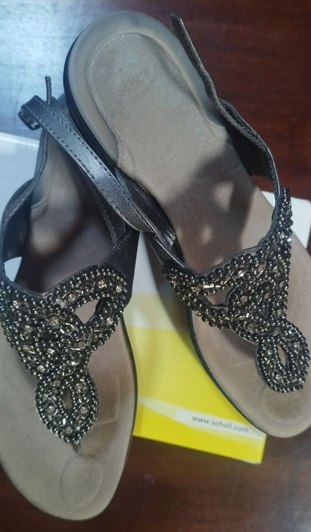 Sandalias Scholl negras con pedrería