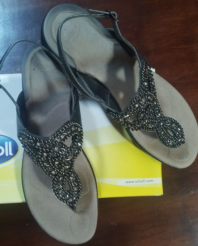 Sandalias Scholl negras con pedrería