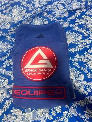 NEGOCIABLE Kimono Jiu Jitsu Gracie Barra Azul