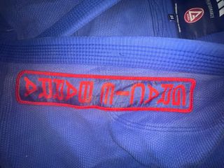 NEGOCIABLE Kimono Jiu Jitsu Gracie Barra Azul