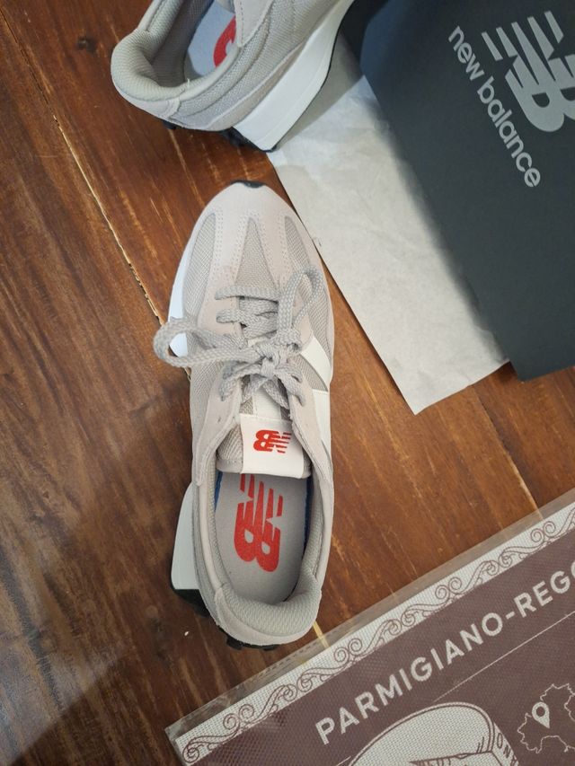 Zapatillas New Balance 327 Gris