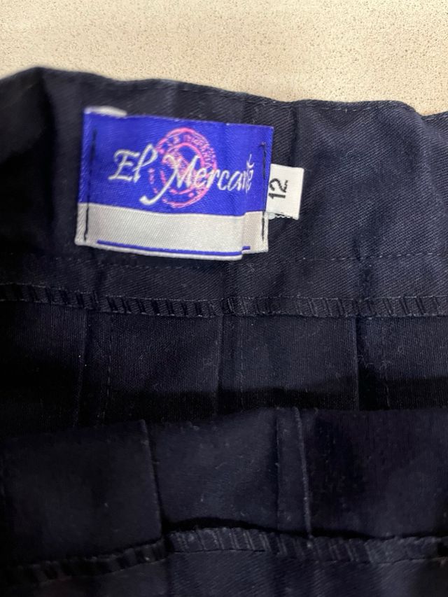 uniforme Colegio CAS T12
Falda y pantalón deporte