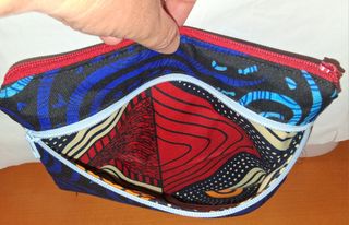 Neceser azul y estampado africano -Dos cremalleras