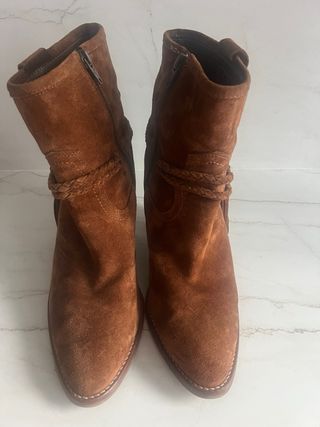 Botin ante mujer camel 