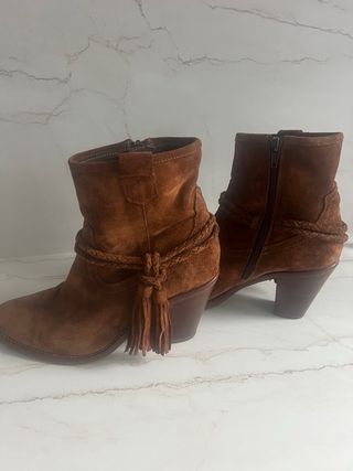 Botin ante mujer camel 