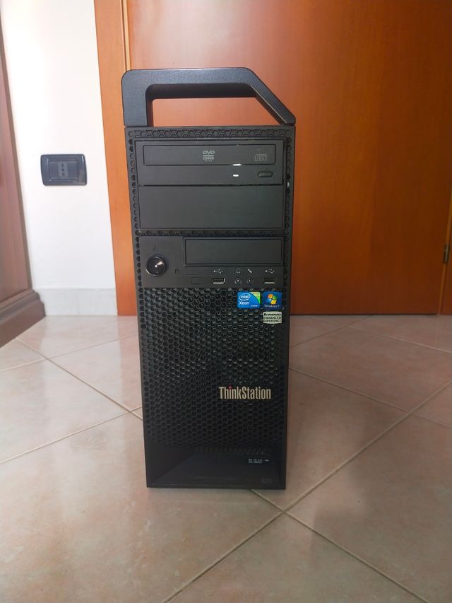 Lenovo ThinkStation S20 - PC fisso