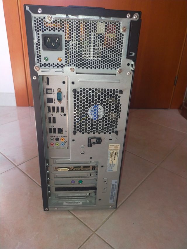 Lenovo ThinkStation S20 - PC fisso