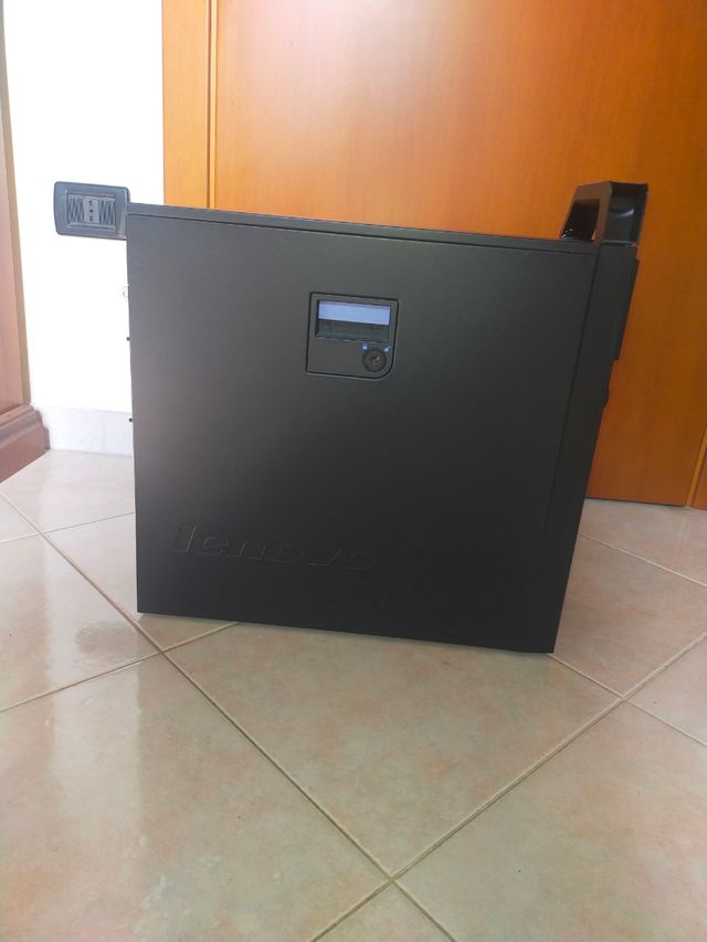 Lenovo ThinkStation S20 - PC fisso