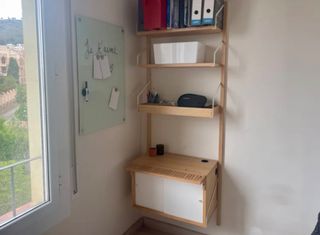 Escritorio con estantería IKEA - SVALNAS