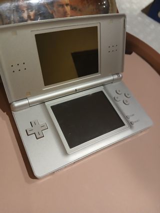 Nintendo DS Plata - Consola Portátil