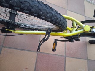 Bicicleta montaña negra-amarilla