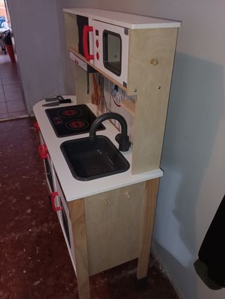 Cocinita de juguete infantil