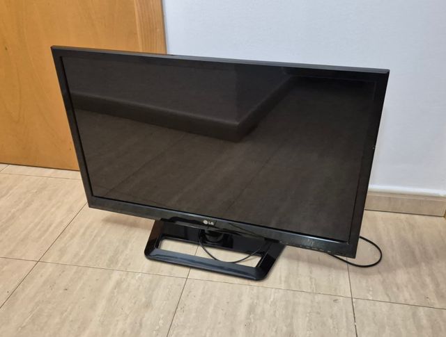 TV LG 32" negra