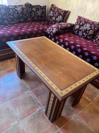 Sofá y mesa marroquíes