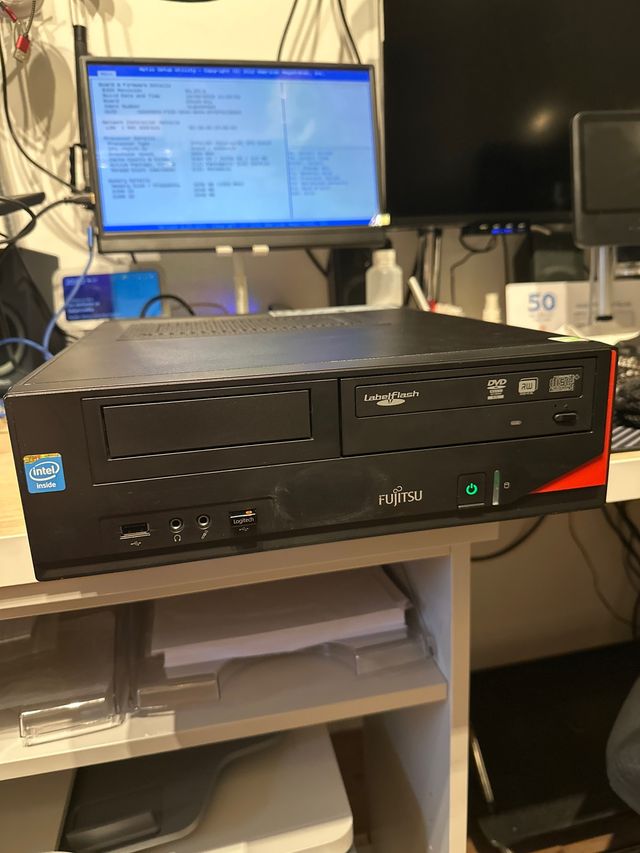 Fujitsu Esprimo E410 PC