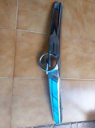 Moldura delantera Opel vivaro Cromada 2007