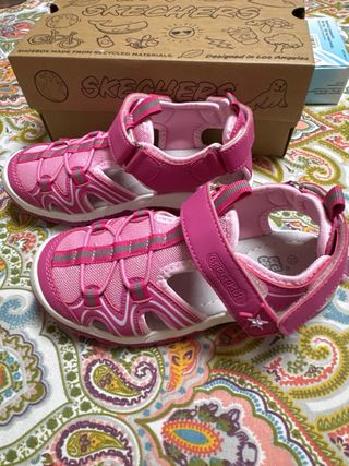 Sandalias Skechers niña rosa - T32 a estrenar. 