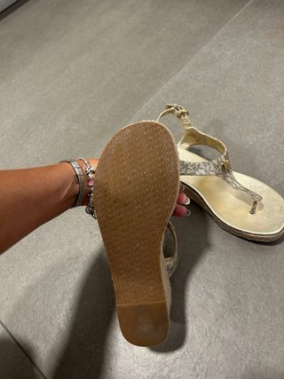 Sandalias Michael Kors doradas