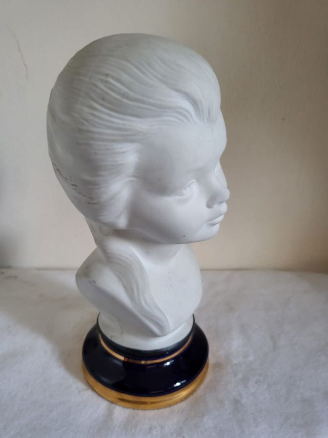 Busto de porcelana biscuit
