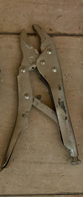 Pinze: 1 pinza a pappagallo & 1 pinza regolabile