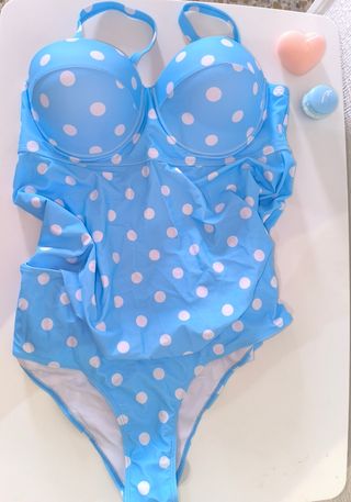 Bañador lunares azul y blanco 20€ los dos
