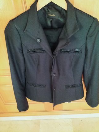Chaqueta Tintoretto negra de fiesta.