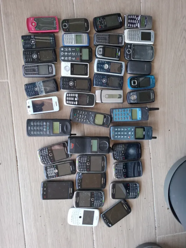 Lote móviles antiguos