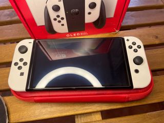 Nintendo Switch OLED bianco