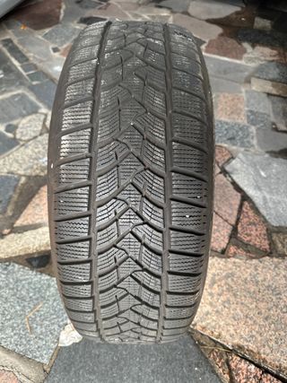 4 Neumáticos 235/60R18  35€ cada uno