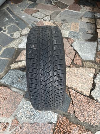 4 Neumáticos 235/60R18  35€ cada uno