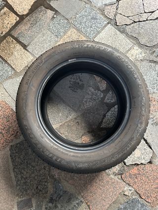 4 Neumáticos 235/60R18  35€ cada uno