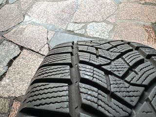 4 Neumáticos 235/60R18  35€ cada uno