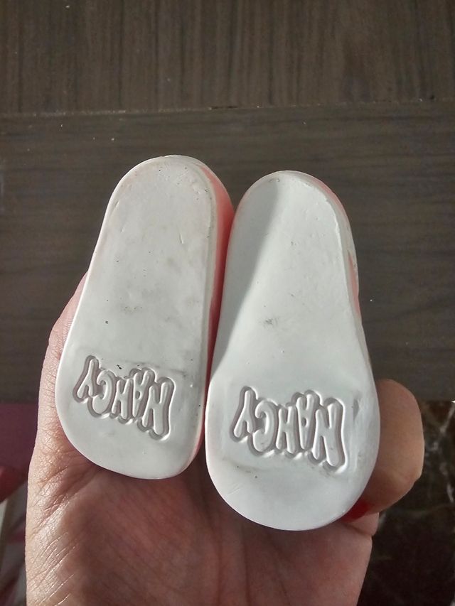 Muñeca Nancy con hoverboard