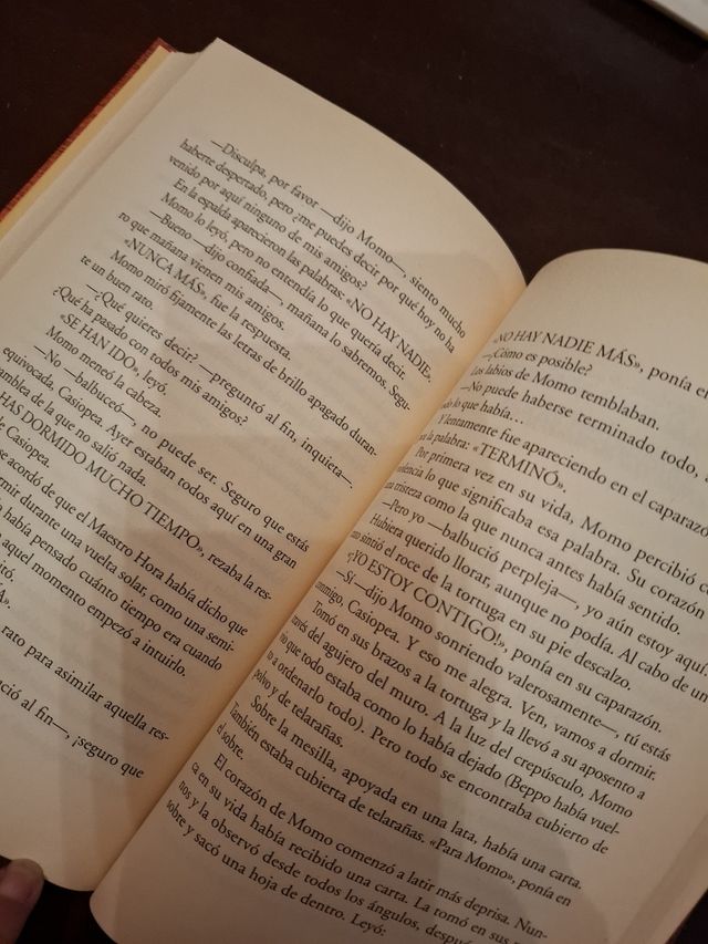 Momo (Colección Alfaguara Clásicos)