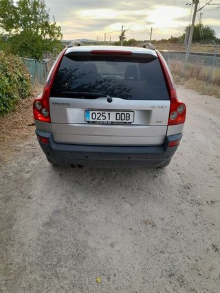 Volvo XC90 2004