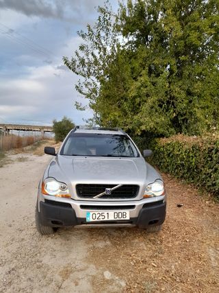 Volvo XC90 2004